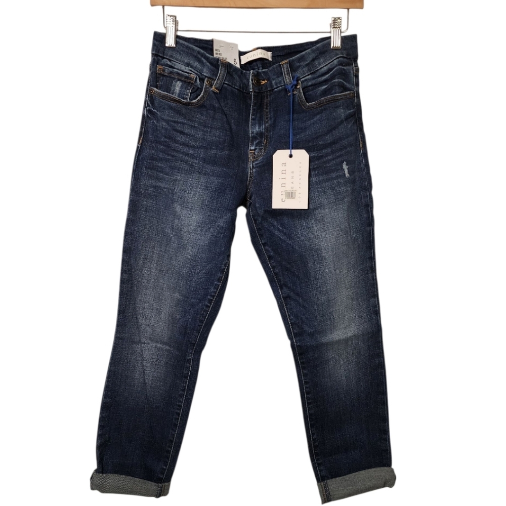Eunina Womens 9 (Juniors) Folded Cuff Distressed Cropped Capri Denim Jean